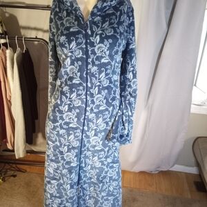 Blue Floral Zip-Up Robe